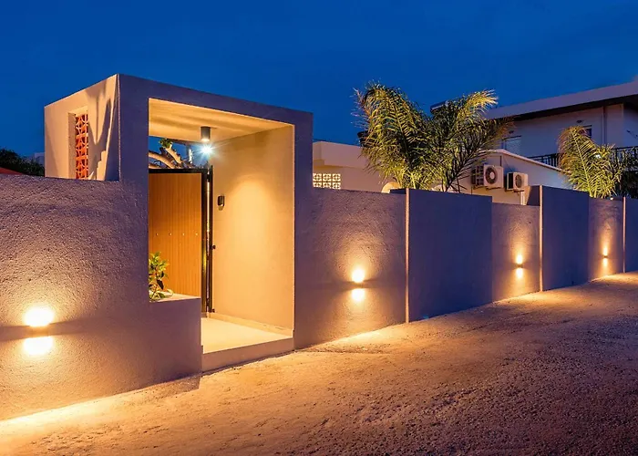 Villa Remezzo Heated Pool, Beach Side